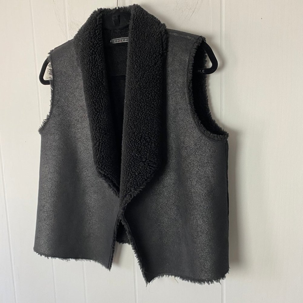 Velvet | Size XS. Faux Fur Black Vest